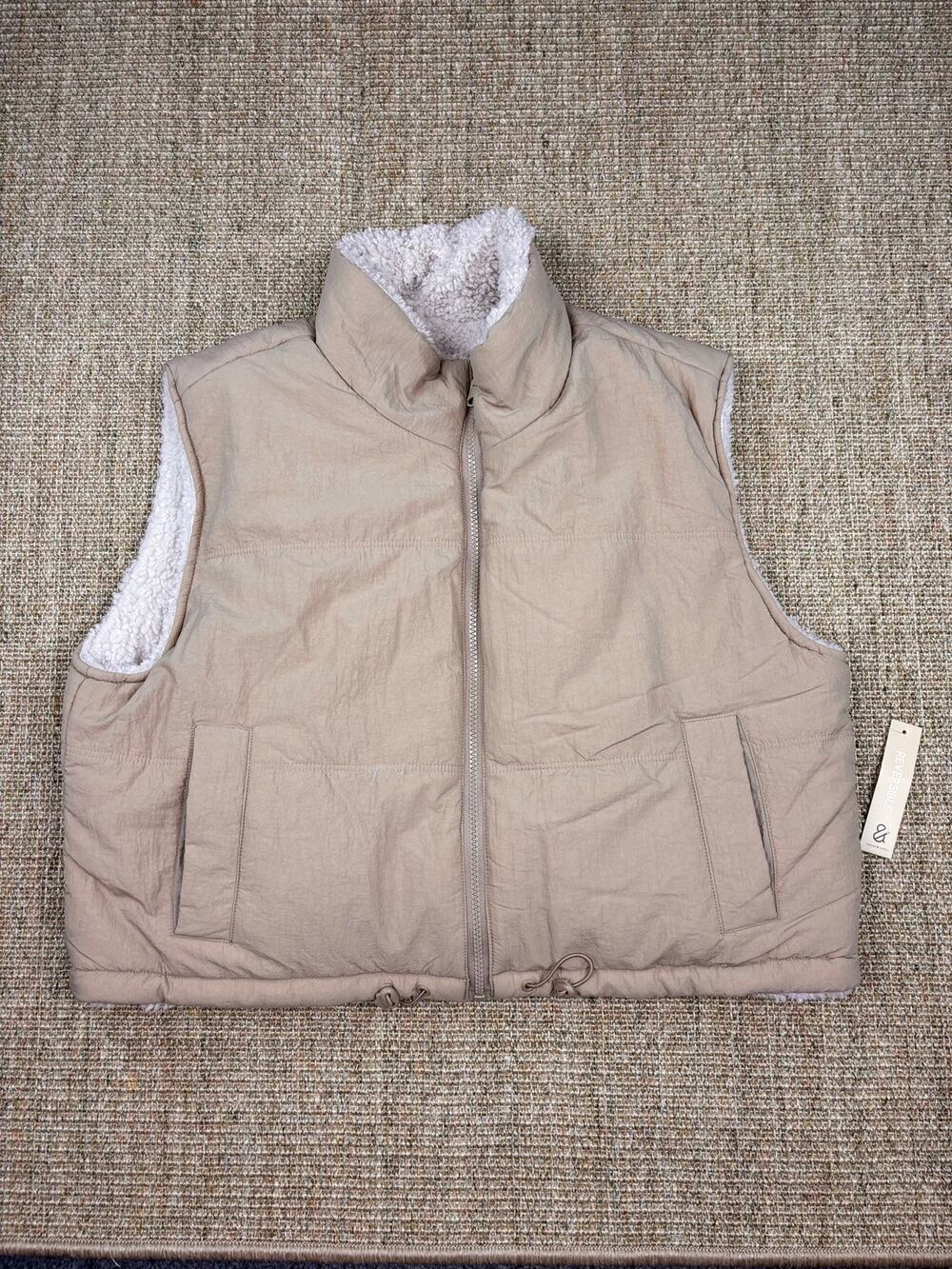 🤎 Thread & Supply Reversible Puffer Vest | Fits like Medium-No Size Tag | Taupe